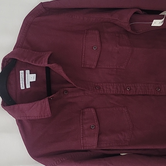 Amazon Essentials Men's Regular-Fit Long-Sleeve Two-Pocket Flannel Shirt - Picture 7 of 11